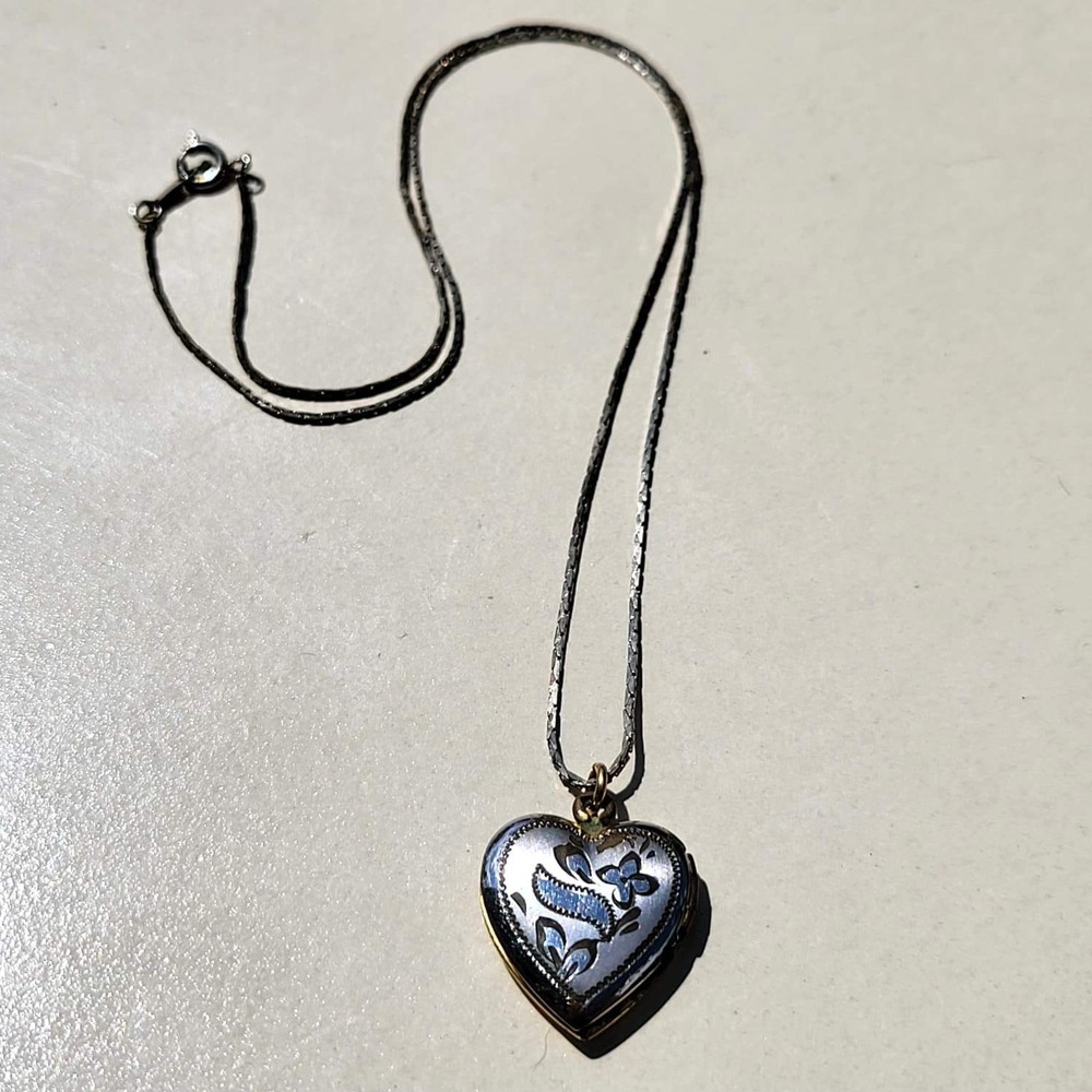 Vintage Two Tone Metal Heart Locket Necklace Floral Etched Pendant 2 Sided
